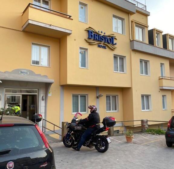 فندق Bristol