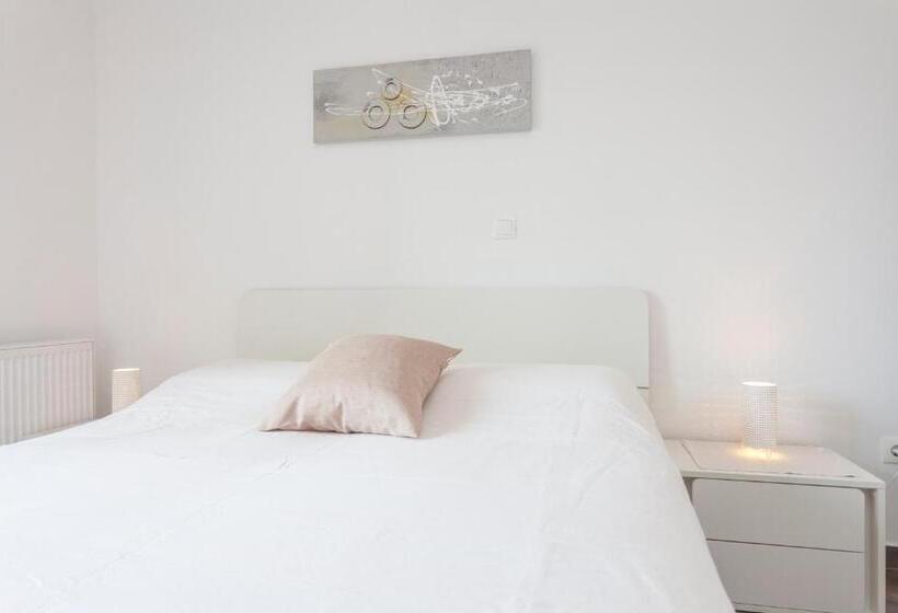 ペンション Apartments & Rooms Alagic