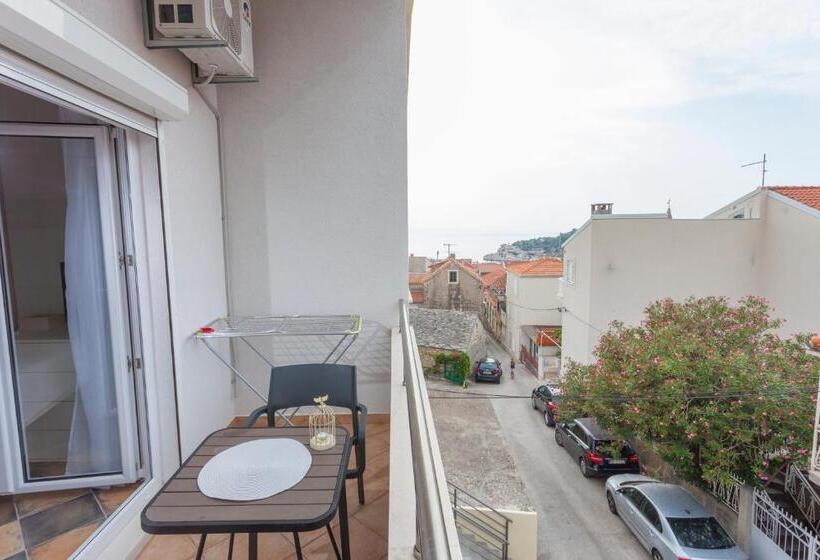 ペンション Apartments & Rooms Alagic