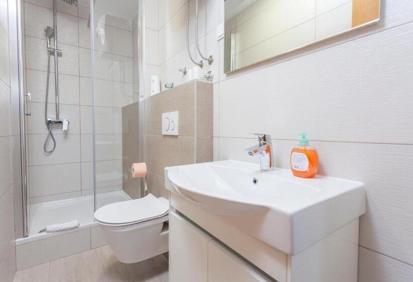 ペンション Apartments & Rooms Alagic