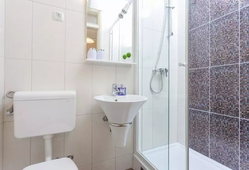 Majatalo Apartments & Rooms Alagic