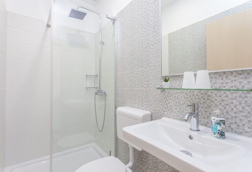 ペンション Apartments & Rooms Alagic