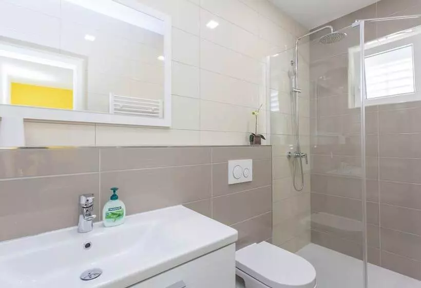 Majatalo Apartments & Rooms Alagic