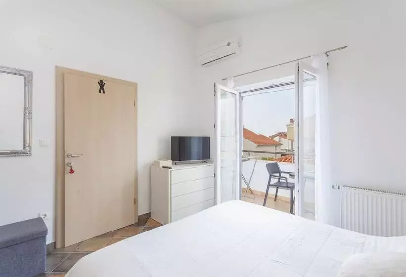 Majatalo Apartments & Rooms Alagic