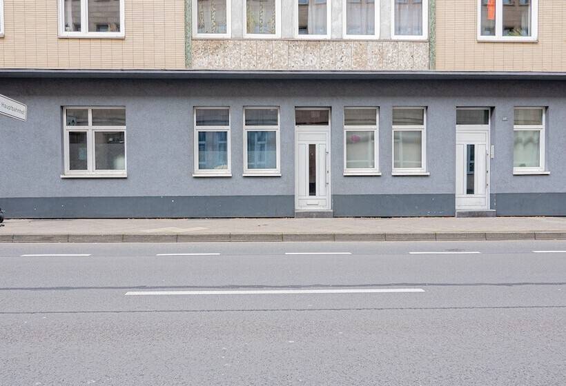 Relax Aachener Boardinghouse Main Train Station