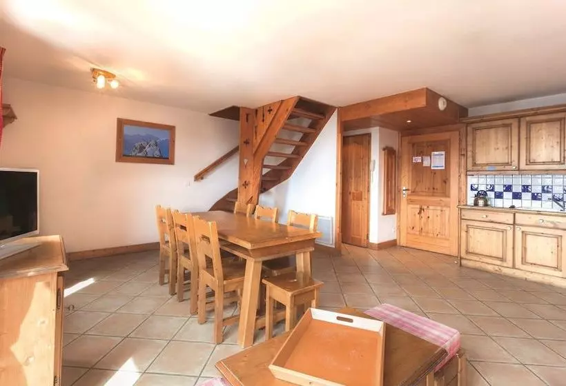 اقامتگاه Skissim Select   Résidence Le Hameau Des Airelles