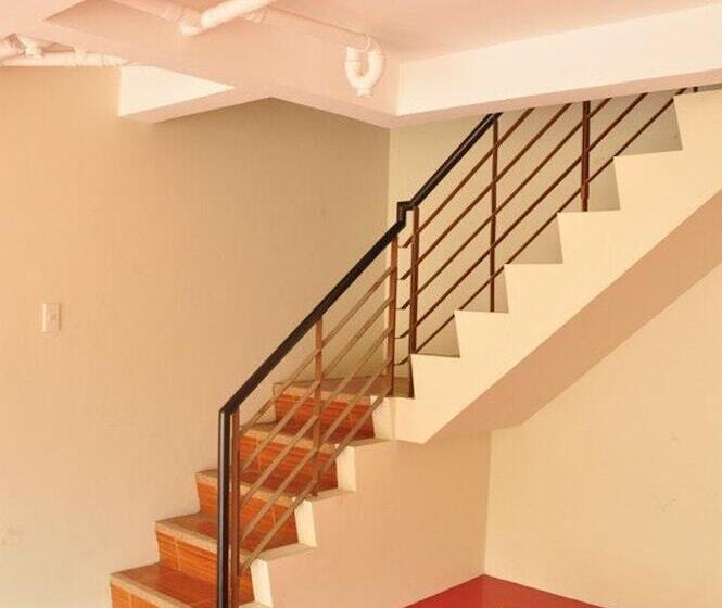 호텔 El Vistra Travellers Inn & Coffee Shop