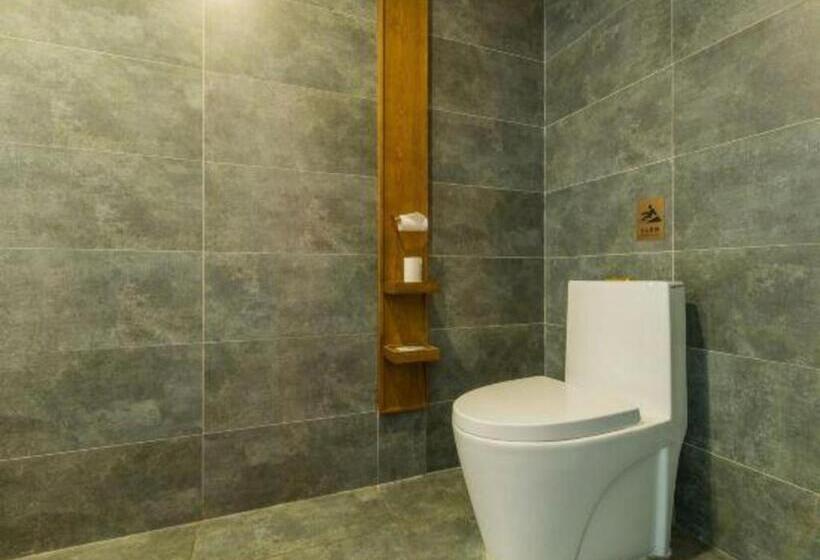 בית מלון כפרי James Joyce Coffetel Xining Central Plaza