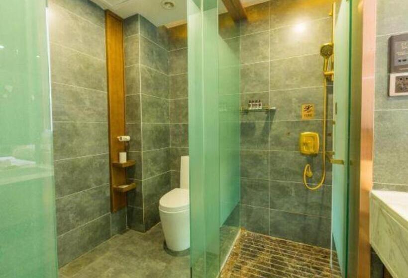 בית מלון כפרי James Joyce Coffetel Xining Central Plaza