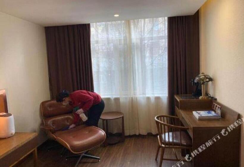 בית מלון כפרי James Joyce Coffetel Xining Central Plaza