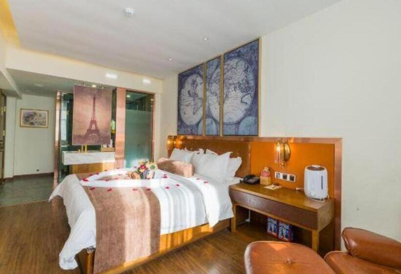 בית מלון כפרי James Joyce Coffetel Xining Central Plaza