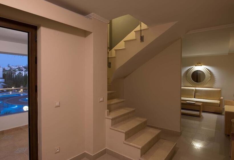 هتل Okeanis Golden Resort