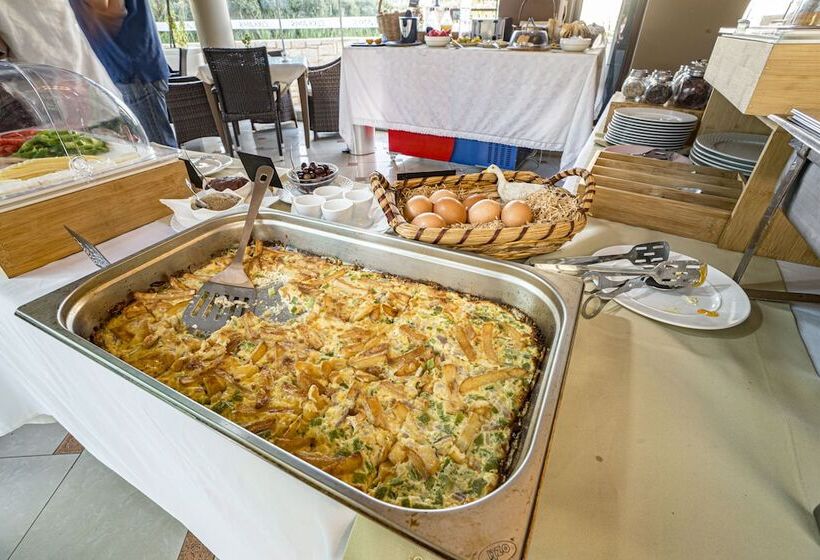 هتل Okeanis Golden Resort