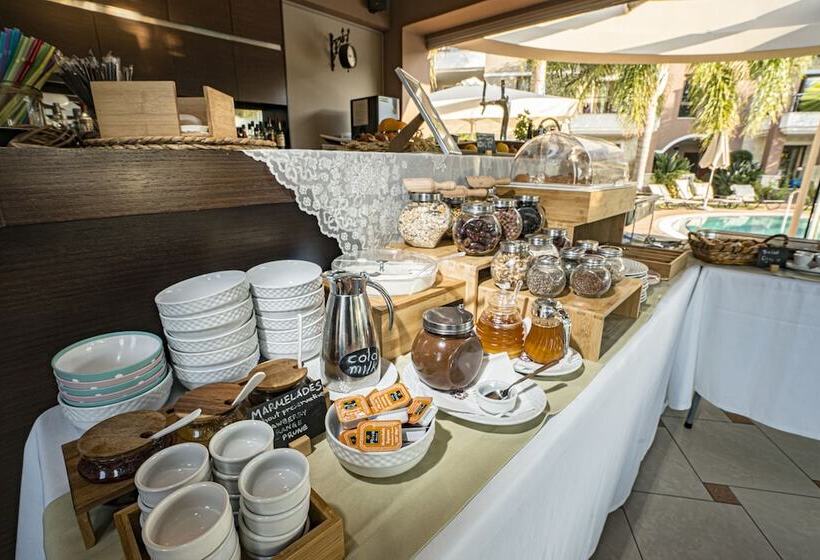 هتل Okeanis Golden Resort