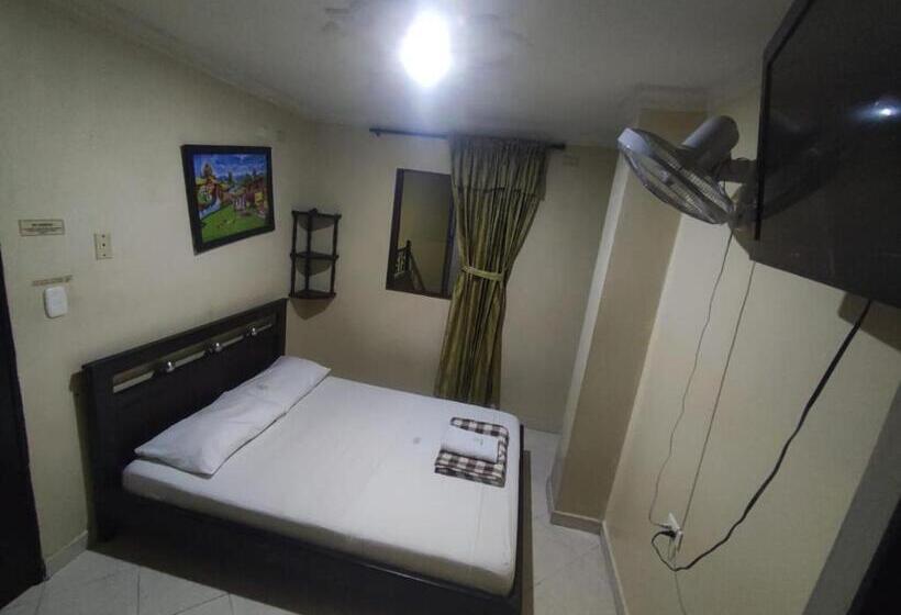 酒店 Britania Real