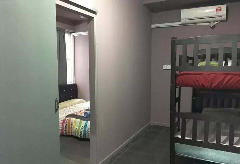 هتل Ranau Backpackers Hostel