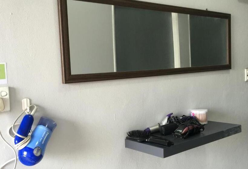 فندق Ranau Backpackers Hostel