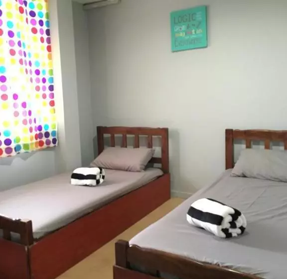 هتل Ranau Backpackers Hostel