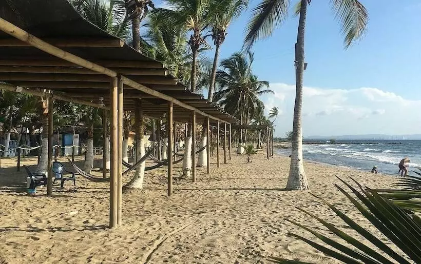 ペンション Cabañas La Fragata