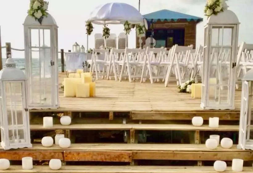 ペンション Cabañas La Fragata