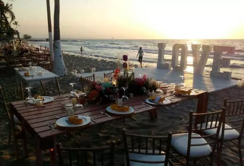 ペンション Cabañas La Fragata