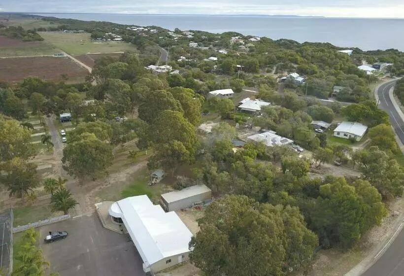 ユースホステル Peppermint Grove Beach Holiday Park