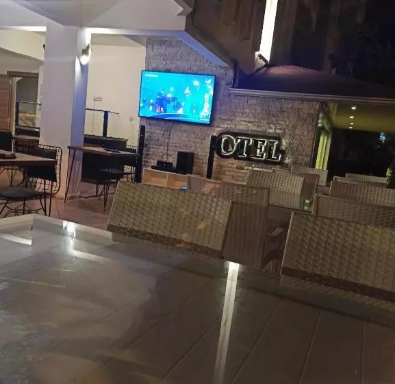 Christina Apart Otel