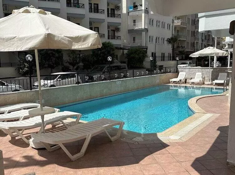 Christina Apart Otel