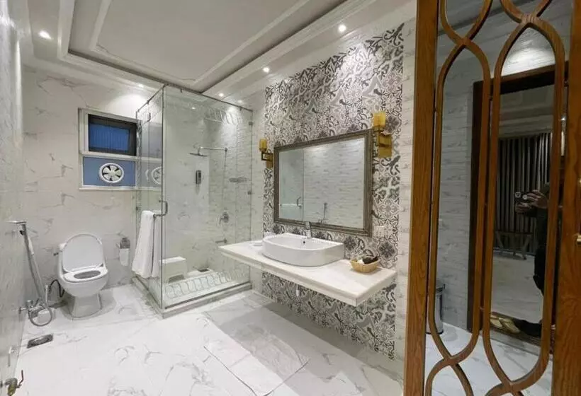 هتل Arish Luxury Suites