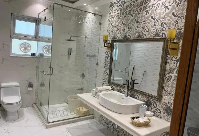 هتل Arish Luxury Suites