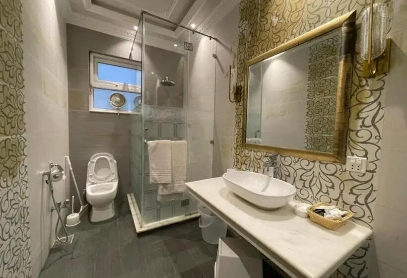 هتل Arish Luxury Suites