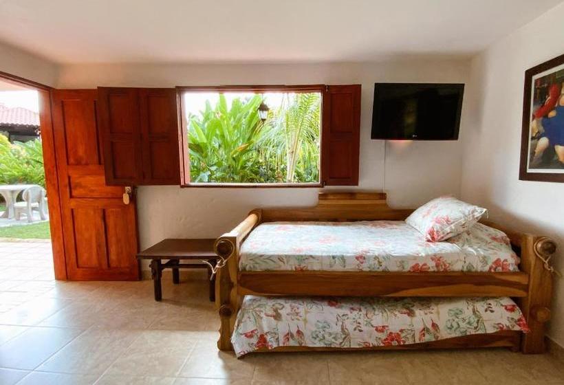 בית מלון כפרי Los Robles Fredonia