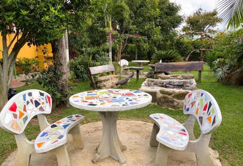 בית מלון כפרי Los Robles Fredonia