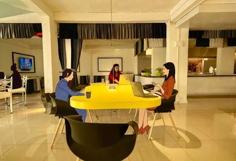 ホテル Niasha Youth Hostel
