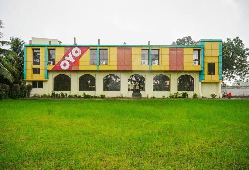 酒店 Oyo 80853 & Lawn By Dhotre