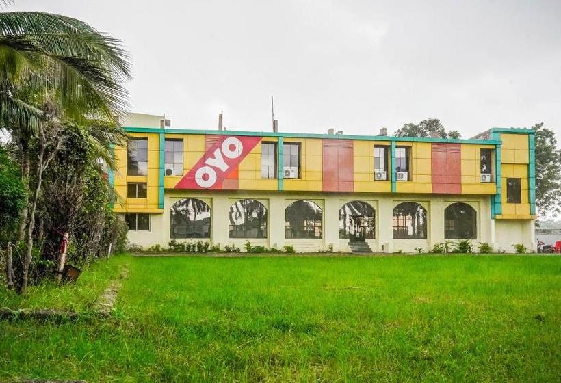 酒店 Oyo 80853 & Lawn By Dhotre