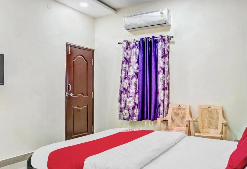 酒店 Oyo 80853 & Lawn By Dhotre