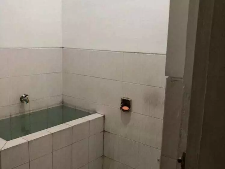 Hotelli Oyo 90482 Rumah Oma Syariah