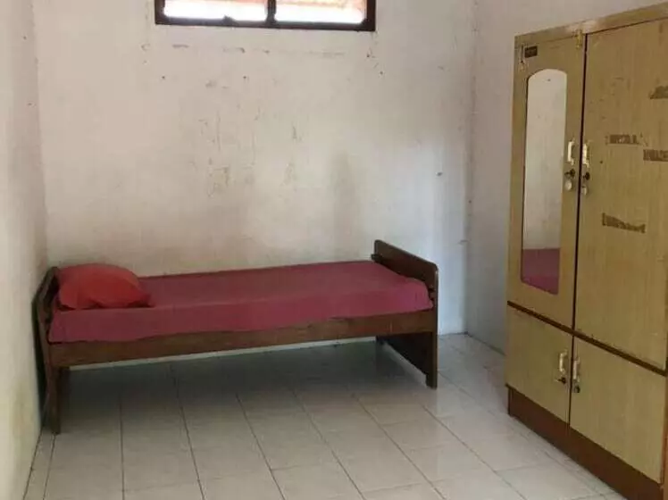 Hotelli Oyo 90482 Rumah Oma Syariah