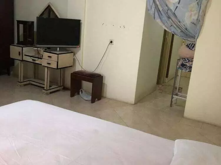 Hotelli Oyo 90482 Rumah Oma Syariah