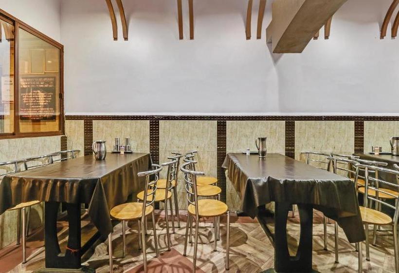 Hotel Vaccinated Staff Spot On 46032  Laxmi Narayan