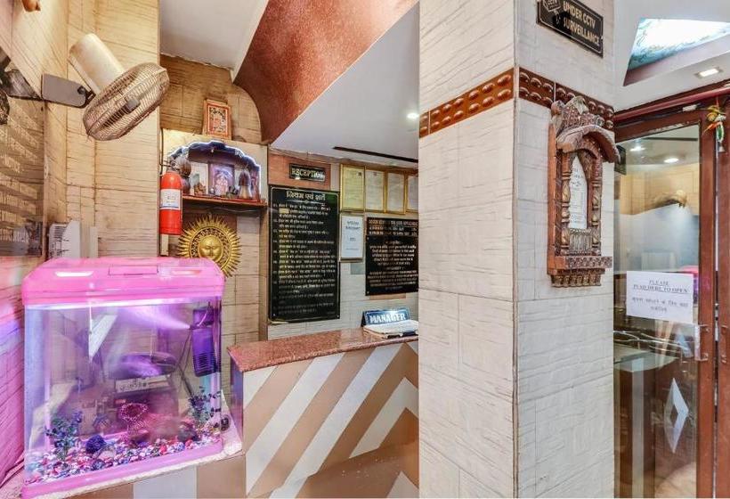 Hotel Vaccinated Staff Spot On 46032  Laxmi Narayan