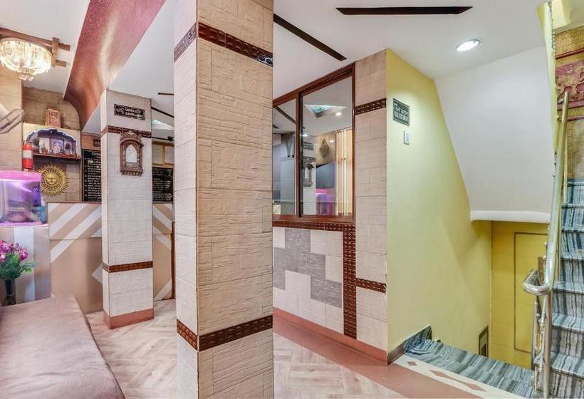 Hotel Vaccinated Staff Spot On 46032  Laxmi Narayan