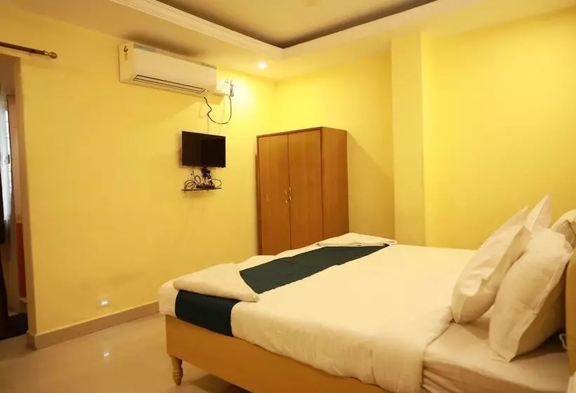 ホテル Sravanthy Inn