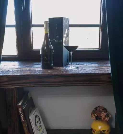 Majatalo Crama Apogeum   Adult Only