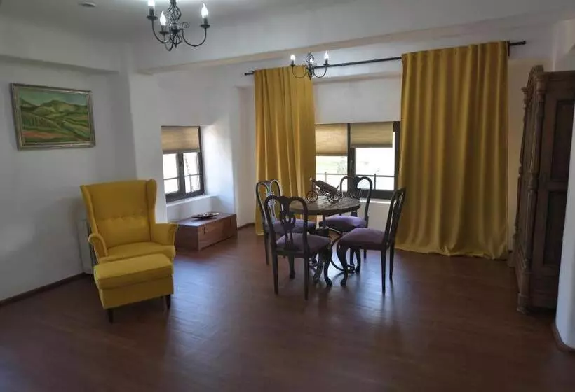 Majatalo Crama Apogeum   Adult Only