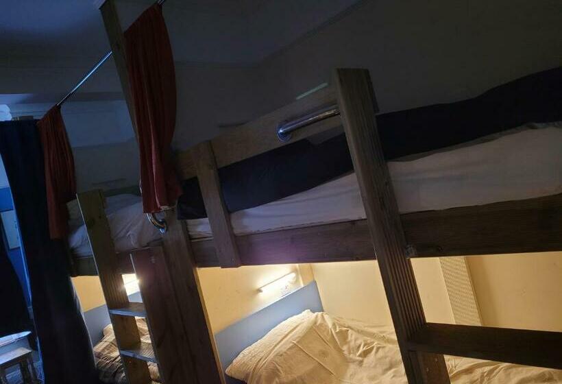 Ostello Les Fleurs Accommodation