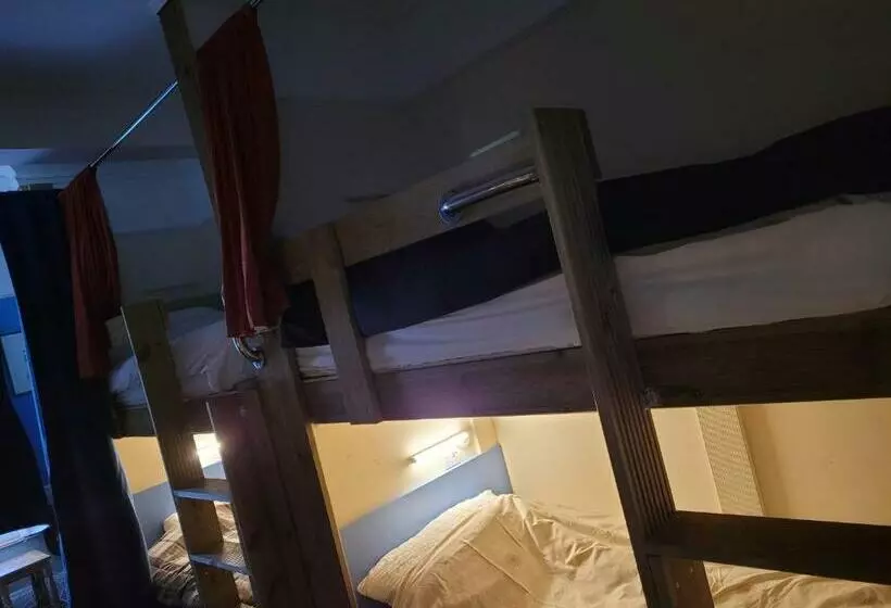 Alberg Les Fleurs Accommodation