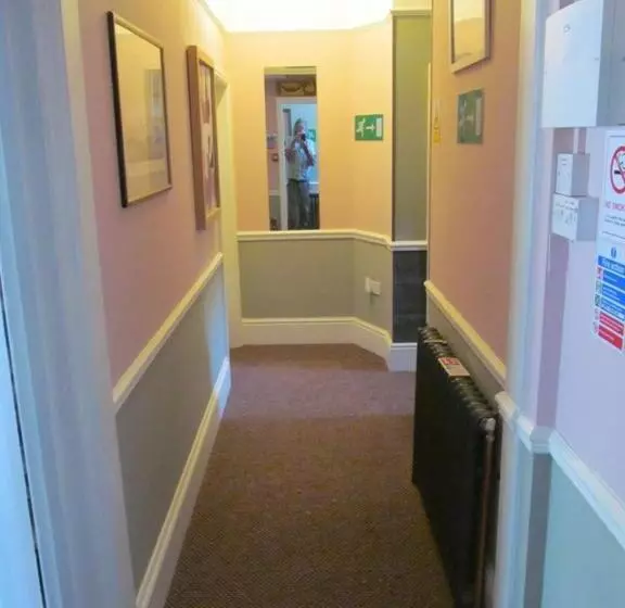 Alberg Les Fleurs Accommodation