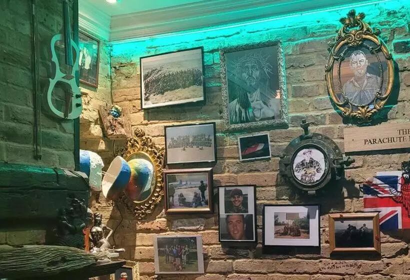 Alberg Les Fleurs Accommodation